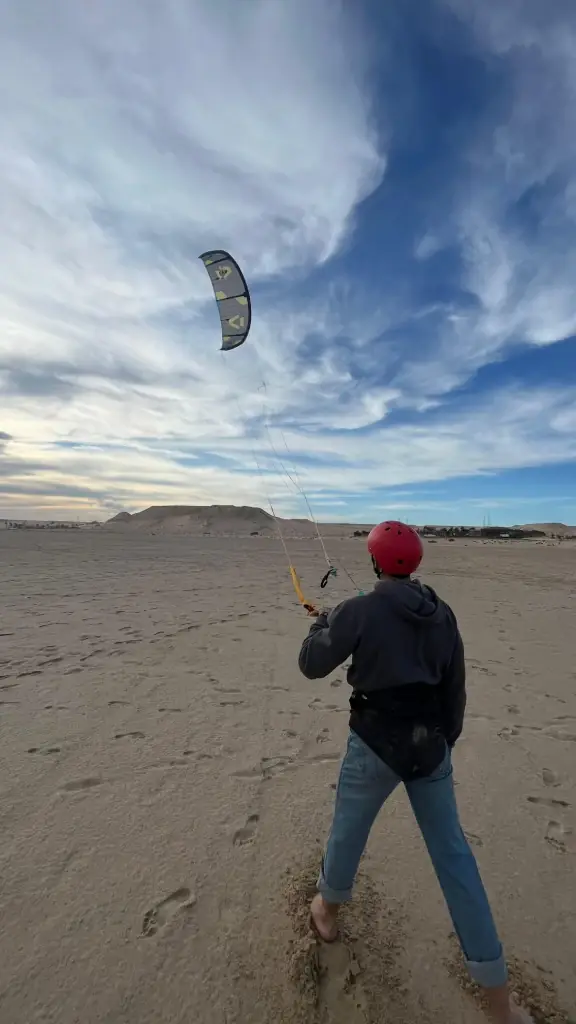 8 Days / 7Nights Hotel + 12H Kitesurf