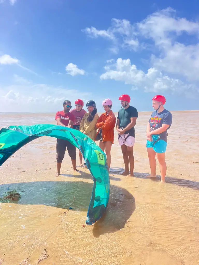8 Days / 7 Nights Camp + 12H Kitesurf